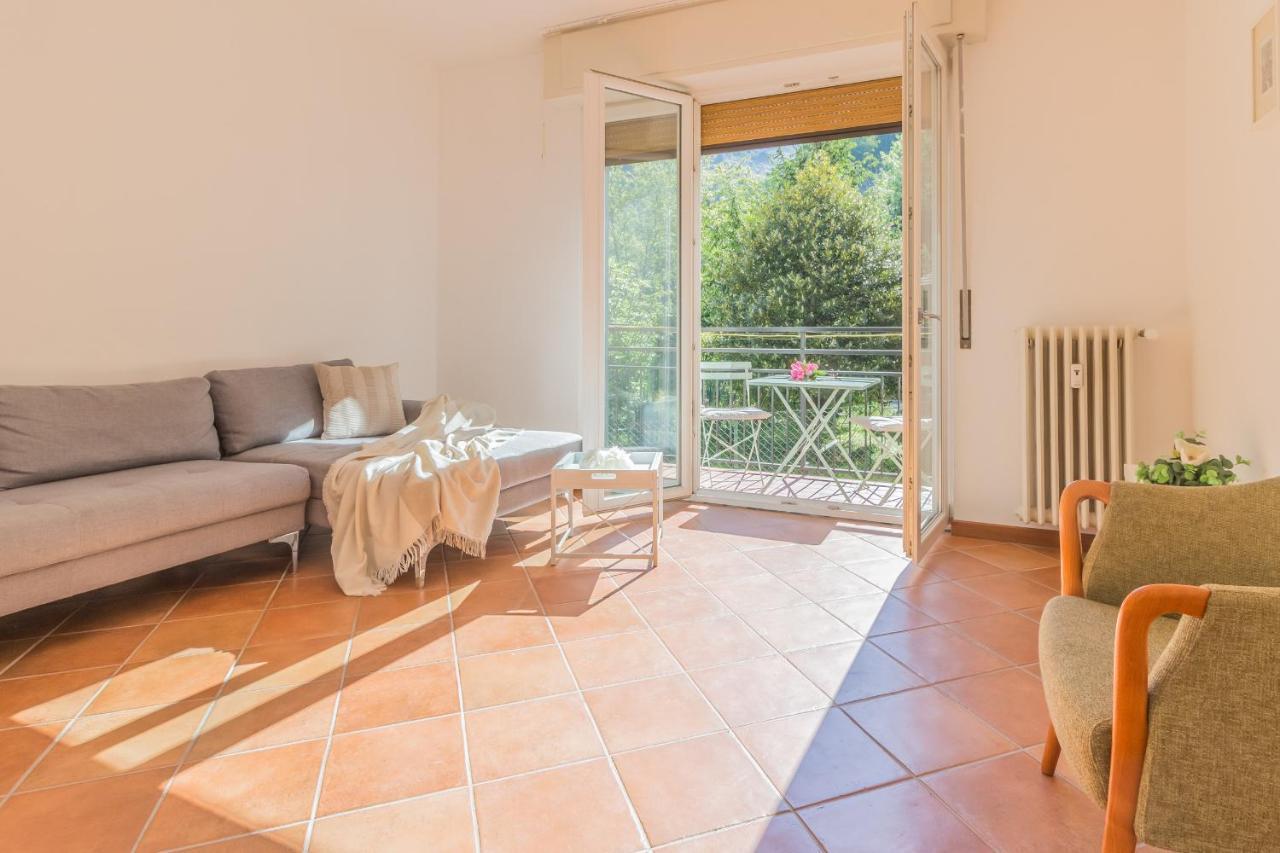 Casa Bobbie Lägenhet Varenna Exteriör bild